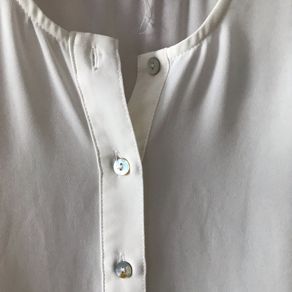 Cream sheer high-low blouse - Picture 5 of 5